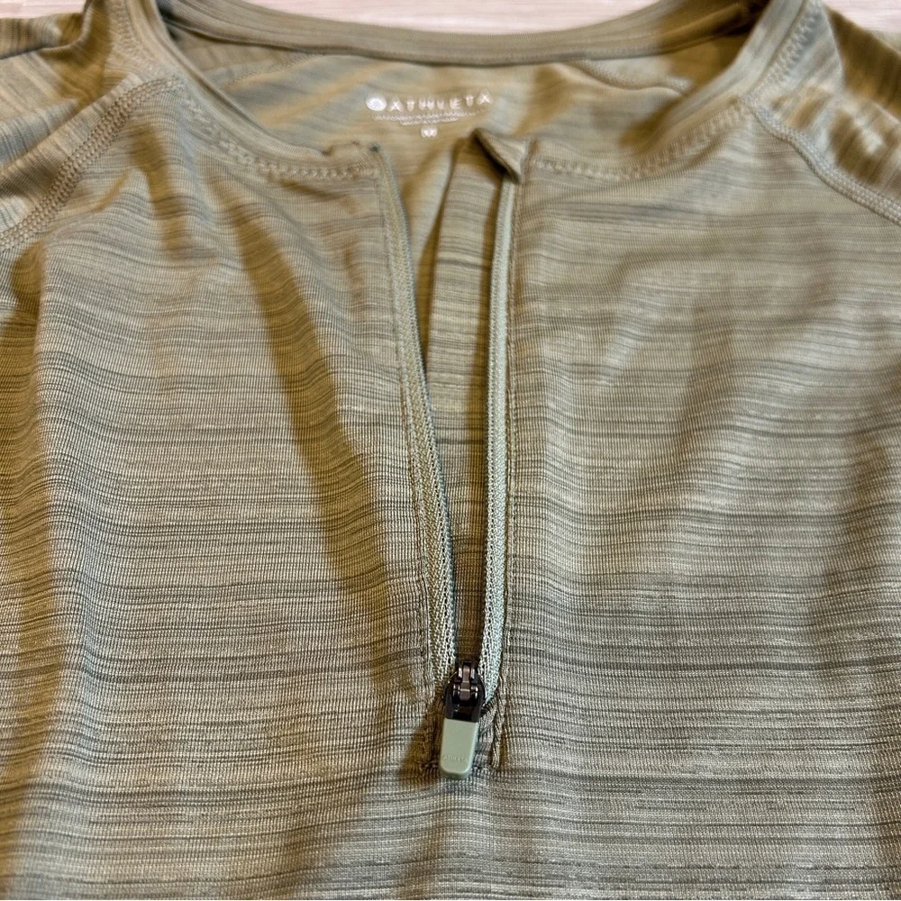 Athleta Women’s Shadow Olive Pacifica Illume UPF Fitted Tee - Medium